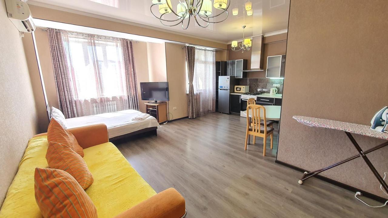 Orange Apartment With Panoramic View Bichkek Extérieur photo